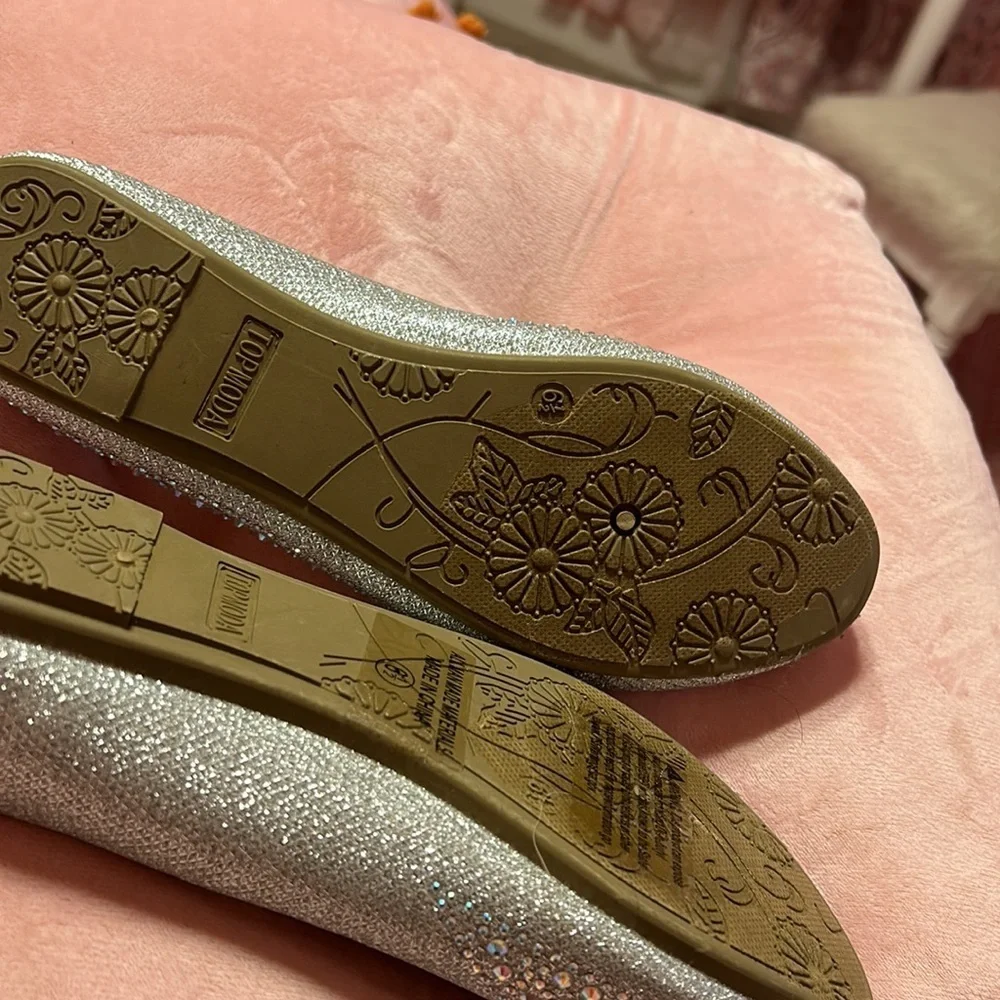 Top moda comfort girls shoes size 6.5 GUC